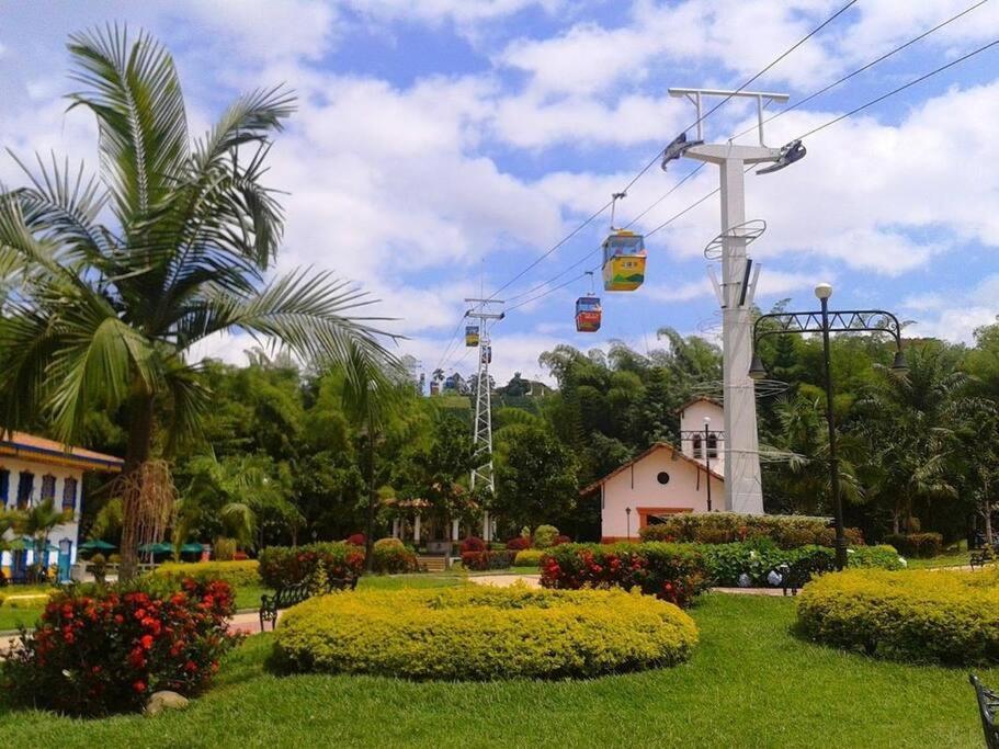 Apartamento Cerca Parque Del Cafe Con Piscina Монтенегро Экстерьер фото