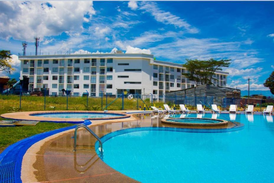 Apartamento Cerca Parque Del Cafe Con Piscina Монтенегро Экстерьер фото
