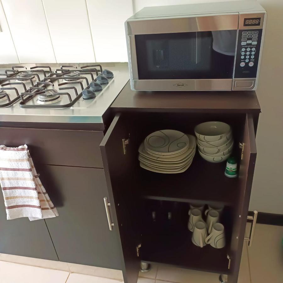 Apartamento Cerca Parque Del Cafe Con Piscina Монтенегро Экстерьер фото